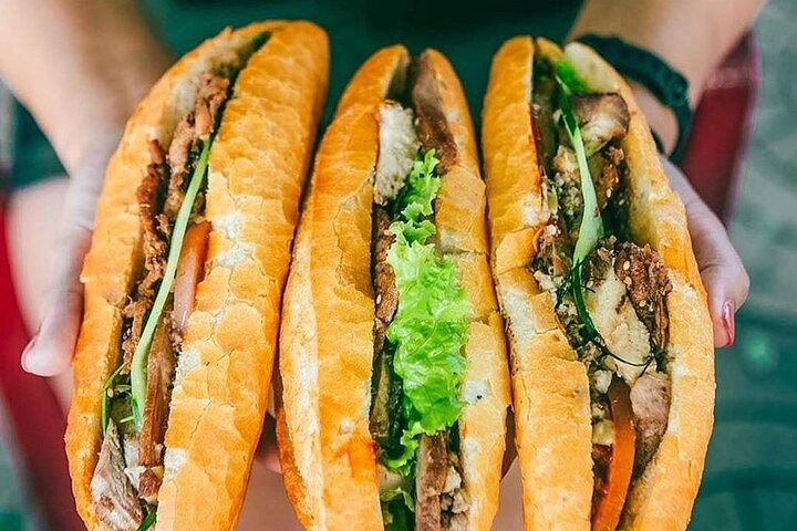 Hanoi: Old Quarter Street food tour with 12+ tastings